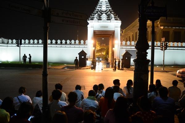 Der thailändische König ist gestorben - ảnh 1